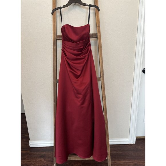 Beautiful Alfred Angelo Crimson Red Formal Prom Quinceañera Dress Gown, Size XS - Picture 2 of 7